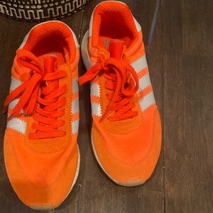 Adidas Iniki sneakers
